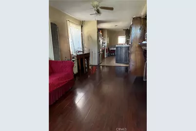 9568 Maie, Los Angeles, CA 90002 - Photo 4