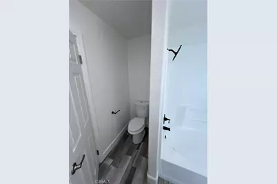 11490 4th, Hesperia, CA 92345 - Photo 28