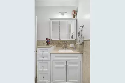 1717 Phillips Way, Los Angeles, CA 90042 - Photo 20