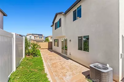 588 Calderwood Lane, Rialto, CA 92377 - Photo 32