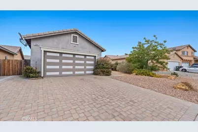 13541 Princeton, Victorville, CA 92392 - Photo 2