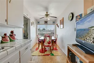 828 W 73rd St, Los Angeles, CA 90044 - Photo 16
