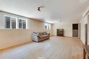 828 W 73rd St, Los Angeles, CA 90044 - Photo 42