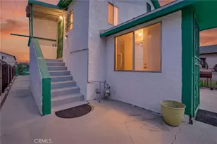 828 W 73rd St, Los Angeles, CA 90044 - Photo 2