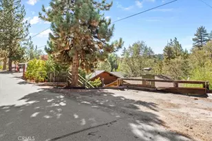 1132 Crags Ln, Fawnskin, CA 92333 - Photo 4