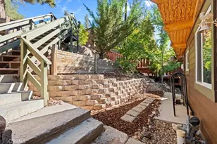 1132 Crags Ln, Fawnskin, CA 92333 - Photo 6