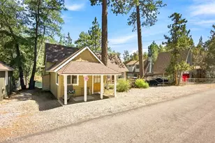 683 Sunset Ln, Sugarloaf, CA 92386 - Photo 2