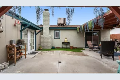 760 S Brierwood Avenue, Rialto, CA 92376 - Photo 32