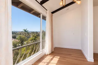 12720 Burbank #305, Valley Village, CA 91607 - Photo 4