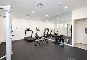 12720 Burbank, Valley Village, CA 91607 - Photo 24