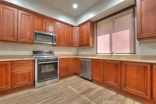 572 E San Jose Ave, Burbank, CA 91501 - Photo 14