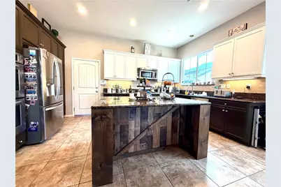 4751 Falconview Court, Fontana, CA 92336 - Photo 6