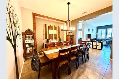4751 Falconview Court, Fontana, CA 92336 - Photo 10