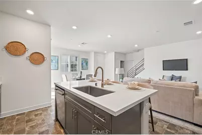 810 Enchanted Hideaway, Upland, CA 91786 - Photo 10