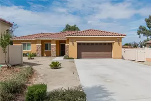 476 W Camellia Way, San Jacinto, CA 92583 - Photo 2