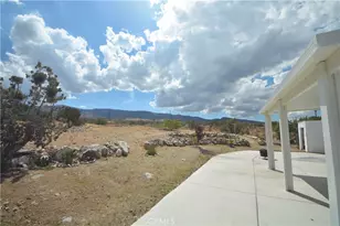 176 State Hwy 138, Pinon Hills, CA 92372 - Photo 18