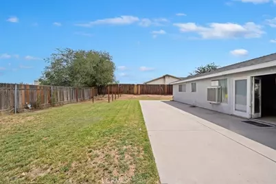 14399 Navarro Court, Victorville, CA 92395 - Photo 18