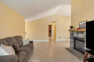 2569 W Plaza Serena Dr, Rialto, CA 92377 - Photo 6