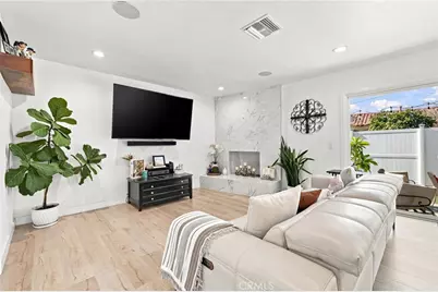 9654 La Reina, Downey, CA 90240 - Photo 2
