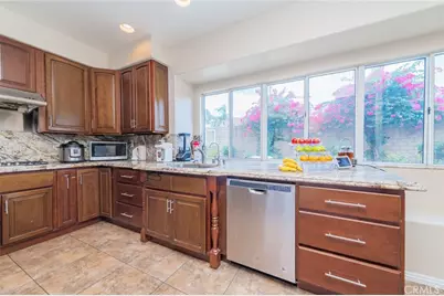 9819 Via Esperanza, Rancho Cucamonga, CA 91737 - Photo 14