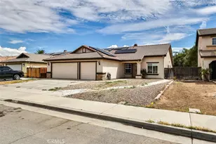 1452 Hummingbird, Hemet, CA 92545 - Photo 2
