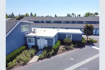 160 Yorktown, Costa Mesa, CA 92626 - Photo 2