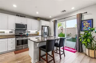6389 Bluestone Wy, Fontana, CA 92336 - Photo 8