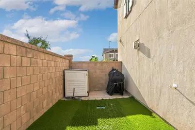 6389 Bluestone Way, Fontana, CA 92336 - Photo 28