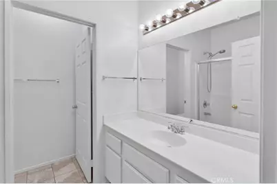 15877 Sapphire Street, Victorville, CA 92394 - Photo 32