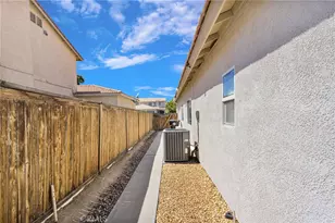15877 Sapphire St, Victorville, CA 92394 - Photo 46