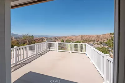 29541 Sequoia, Canyon Country, CA 91387 - Photo 4