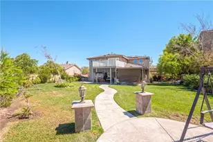 29541 Sequoia, Canyon Country, CA 91387 - Photo 34