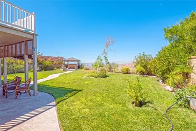 29541 Sequoia, Canyon Country, CA 91387 - Photo 38