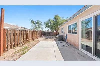 14208 Estate, Victorville, CA 92394 - Photo 20