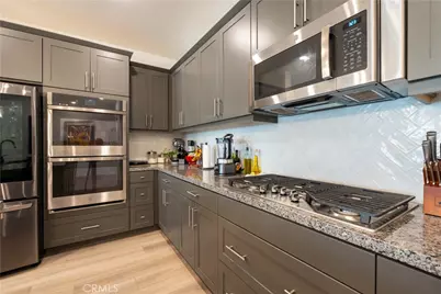 565 Hudson Way, Rialto, CA 92377 - Photo 8