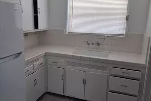 4608 4608 Carlin Ave, Lynwood, CA 90262 - Photo 4