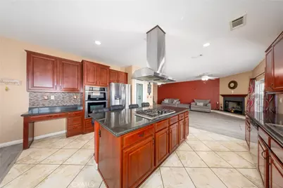 12448 Flagstone Court, Victorville, CA 92392 - Photo 16