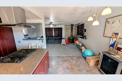 11746 Mohawk Road, Apple Valley, CA 92308 - Photo 14