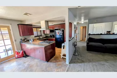11746 Mohawk Road, Apple Valley, CA 92308 - Photo 12