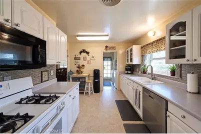 2989 Ladera Road, San Bernardino, CA 92405 - Photo 16