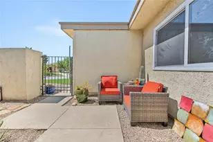 434 Champlain, Claremont, CA 91711 - Photo 2