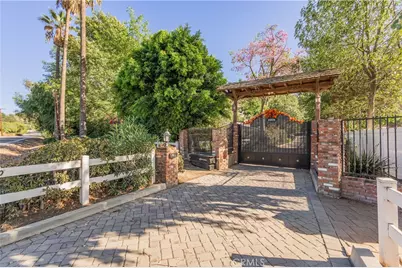 20620 E Covina Hills Road, Covina, CA 91724 - Photo 2