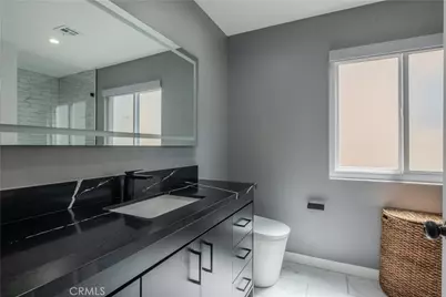 10911 Bluffside Drive #17, Studio City, CA 91604 - Photo 18