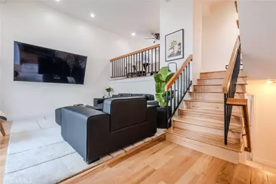 10911 Bluffside Drive #17, Studio City, CA 91604 - Photo 4