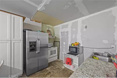 13288 Choco, Apple Valley, CA 92308 - Photo 32