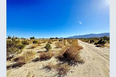 11975 Primavera Road, Pinon Hills, CA 92372 - Photo 10