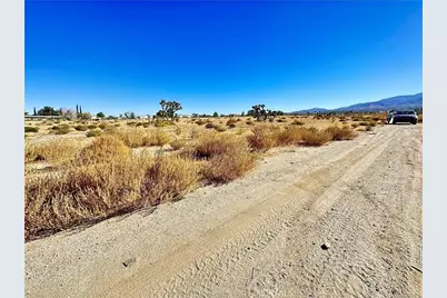 11975 Primavera Road, Pinon Hills, CA 92372 - Photo 8