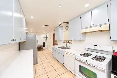 27150 Cypress, Highland, CA 92346 - Photo 18