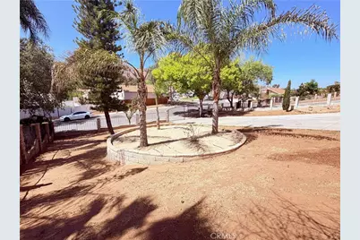 5855 Bolivar, Riverside, CA 92505 - Photo 2