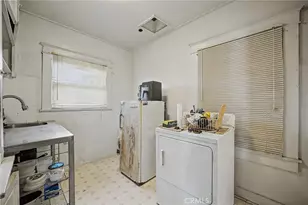 234 W 4th St, Azusa, CA 91702 - Photo 26